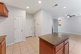 301 Candela Cir, Sacramento, CA 95835 - Photo 8