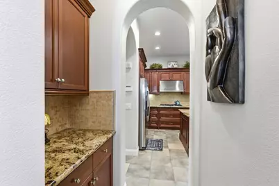 6817 Vilamoura Way, Elk Grove, CA 95757 - Photo 18