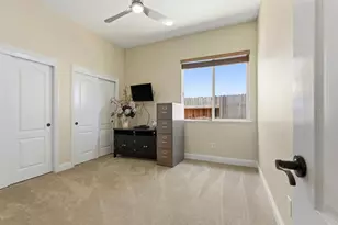 6817 Vilamoura Way, Elk Grove, CA 95757 - Photo 32
