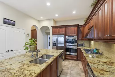 6817 Vilamoura Way, Elk Grove, CA 95757 - Photo 22