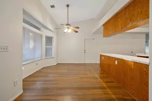 1350 S Grand St, Visalia, CA 93292 - Photo 12