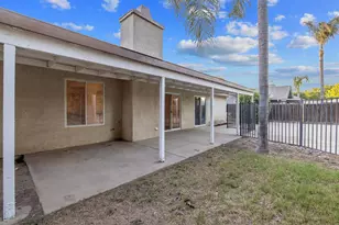 1350 S Grand St, Visalia, CA 93292 - Photo 40