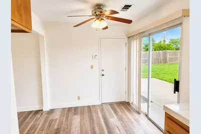 7729 Bellini Way, Sacramento, CA 95828 - Photo 6