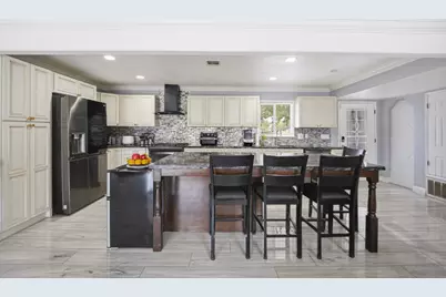 316 Don Carlos Avenue, Stockton, CA 95210 - Photo 18