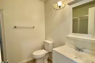 8204 Essen Way, Sacramento, CA 95823 - Photo 8