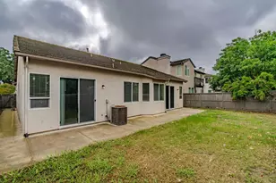 9728 Sand Hollow Way, Elk Grove, CA 95757 - Photo 28