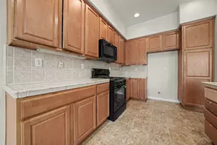 9728 Sand Hollow Way, Elk Grove, CA 95757 - Photo 14