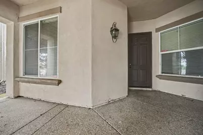 9728 Sand Hollow Way, Elk Grove, CA 95757 - Photo 4