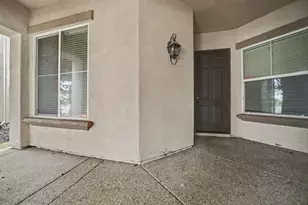 9728 Sand Hollow Way, Elk Grove, CA 95757 - Photo 4