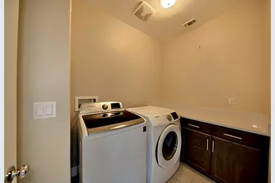 1329 Darrow Drive, Lathrop, CA 95330 - Photo 36
