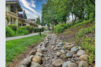 7513 Creekridge Lane, Citrus Heights, CA 95610 - Photo 4