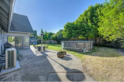819 Lake Front Drive, Sacramento, CA 95831 - Photo 58