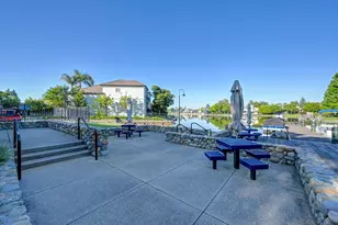 819 Lake Front Dr, Sacramento, CA 95831 - Photo 72