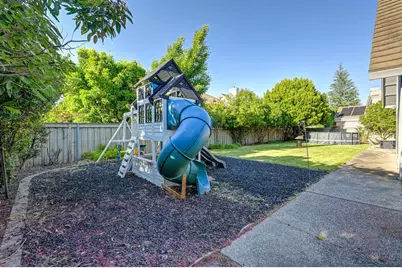 819 Lake Front Drive, Sacramento, CA 95831 - Photo 68