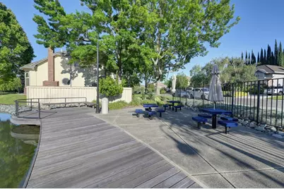 819 Lake Front Drive, Sacramento, CA 95831 - Photo 70