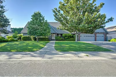 819 Lake Front Drive, Sacramento, CA 95831 - Photo 2