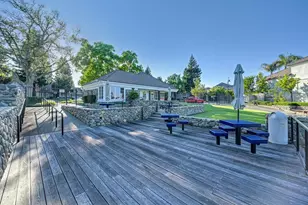 819 Lake Front Dr, Sacramento, CA 95831 - Photo 78
