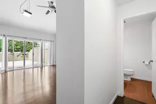 7945 La Riviera Dr, Sacramento, CA 95826 - Photo 16
