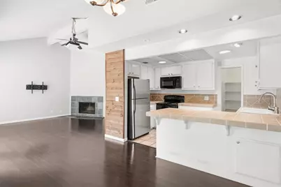 7945 La Riviera Drive, Sacramento, CA 95826 - Photo 10
