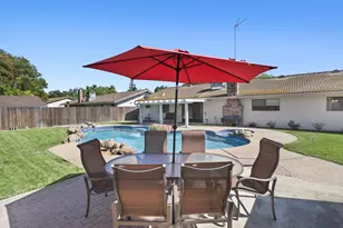 8951 Lansdowne Ct, Elk Grove, CA 95624 - Photo 34