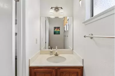 8951 Lansdowne Court, Elk Grove, CA 95624 - Photo 26