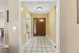 8951 Lansdowne Ct, Elk Grove, CA 95624 - Photo 4