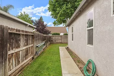 1692 Solaro Way, Manteca, CA 95336 - Photo 30