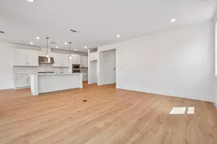 10252 E Kanok Way, Elk Grove, CA 95757 - Photo 10
