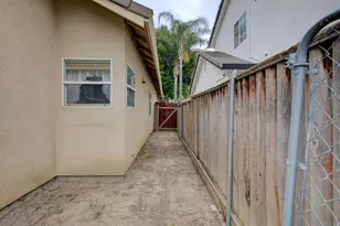 1709 Humboldt Ct, Los Banos, CA 93635 - Photo 46