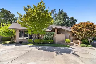2800 Calle Vista Way, Sacramento, CA 95821 - Photo 2