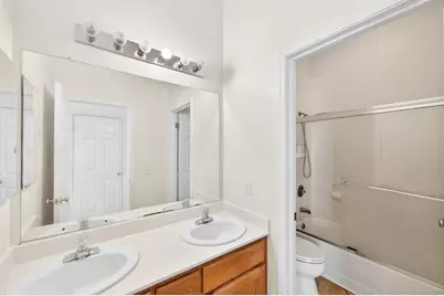 8406 Alameda Park Drive, Elk Grove, CA 95624 - Photo 36