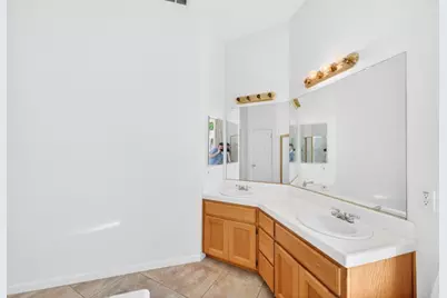 8406 Alameda Park Drive, Elk Grove, CA 95624 - Photo 42