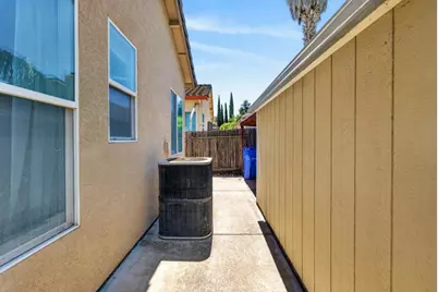 8406 Alameda Park Drive, Elk Grove, CA 95624 - Photo 58