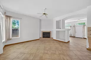 8406 Alameda Park Dr, Elk Grove, CA 95624 - Photo 10
