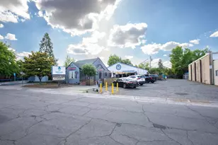 866 57th St, Sacramento, CA 95819 - Photo 16