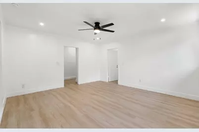 9417 Mira Del Rio Drive, Sacramento, CA 95827 - Photo 30