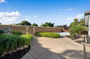9417 Mira Del Rio Dr, Sacramento, CA 95827 - Photo 36