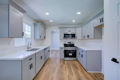 1308 Saint Francis Drive, Los Banos, CA 93635 - Photo 8