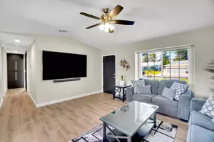 23 Dempster Ct, Sacramento, CA 95823 - Photo 6