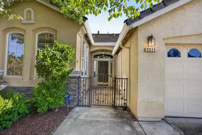 2211 Vail Court, Rocklin, CA 95765 - Photo 2