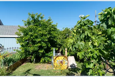 5223 15th Avenue, Sacramento, CA 95820 - Photo 32