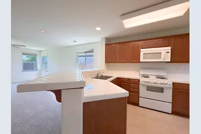 1572 Minories Drive, Plumas Lake, CA 95961 - Photo 12