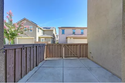 10789 Portico Circle, Rancho Cordova, CA 95670 - Photo 18