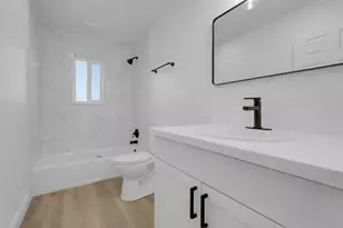 913 9th St, Turlock, CA 95380 - Photo 2