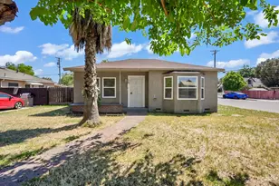 594 Park St, Turlock, CA 95380 - Photo 1