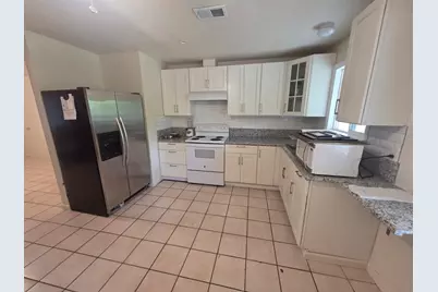 933 Meadowview Drive, Galt, CA 95632 - Photo 8