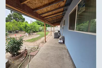 933 Meadowview Drive, Galt, CA 95632 - Photo 28