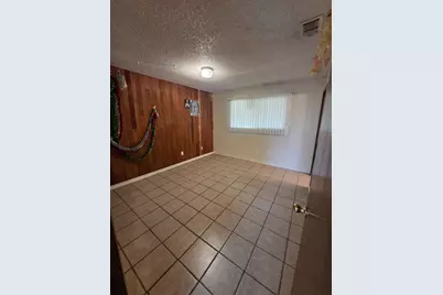 933 Meadowview Drive, Galt, CA 95632 - Photo 18