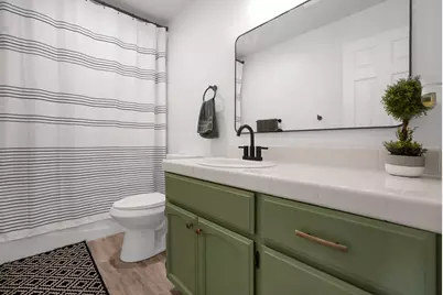 2250 Scarborough Dr #18, Lodi, CA 95240 - Photo 12
