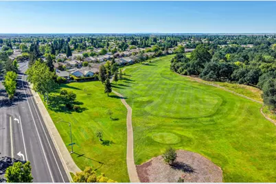 325 Roundhill Court, Roseville, CA 95747 - Photo 66